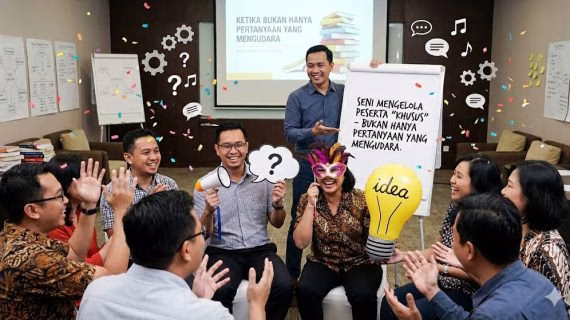 Ketika Bukan Hanya Pertanyaan yang Mengudara: Seni Mengelola Peserta “Khusus” dalam Pelatihan